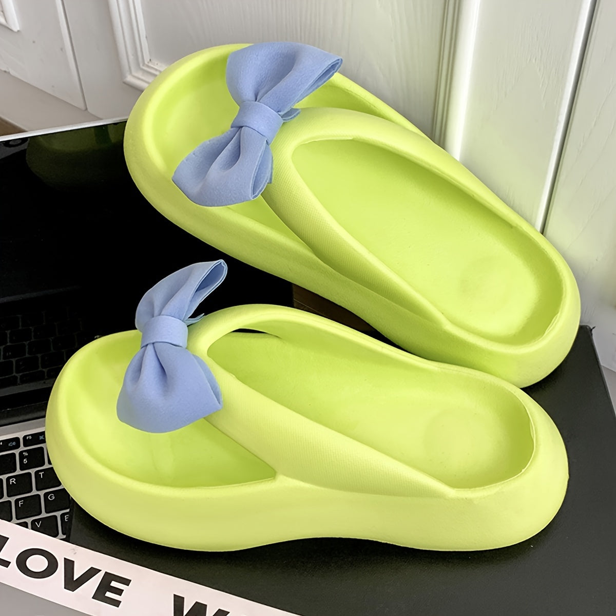 Women's Bow Pillow Flip Flops